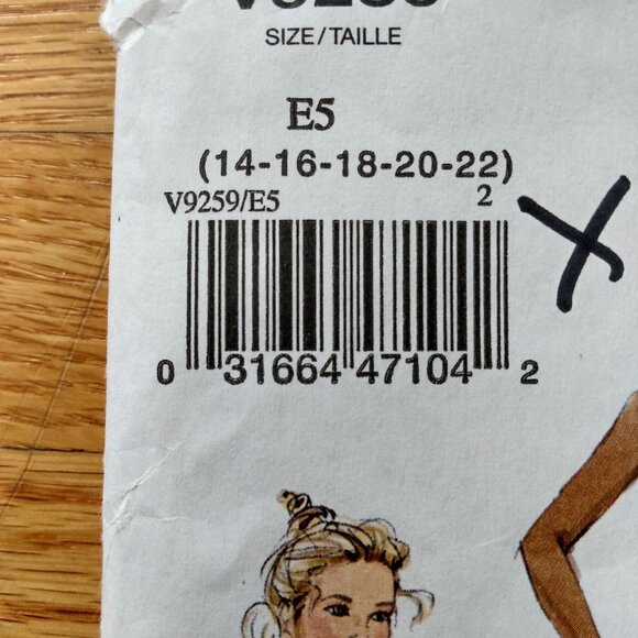 Vogue Romper Jumpsuit Sewing Pattern Plus Size 14-22 Halter Neckline 9259 - Picture 11 of 16